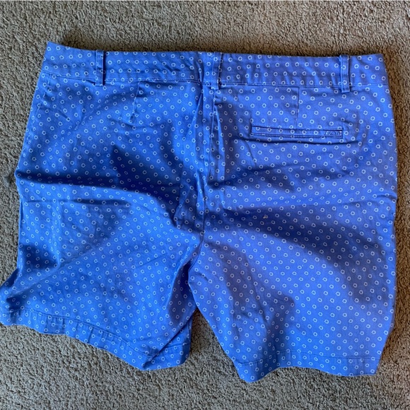Izod Shorts - Picture 3 of 4